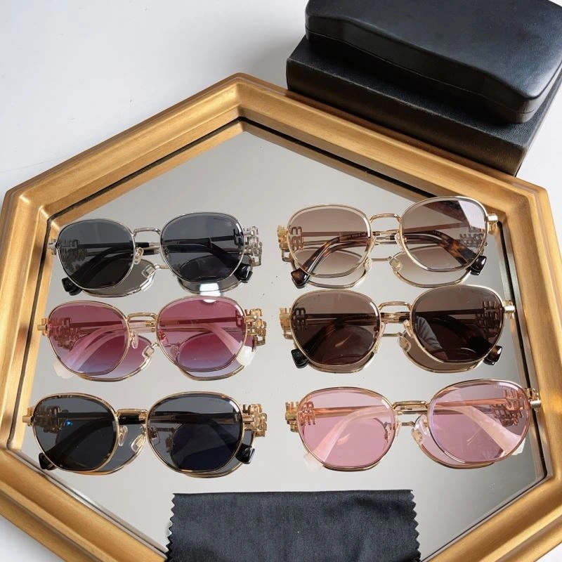 SunProtective Miu Miu Sunglasses 281607