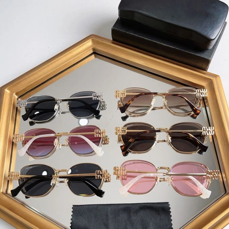 SunProtective Miu Miu Sunglasses 281607