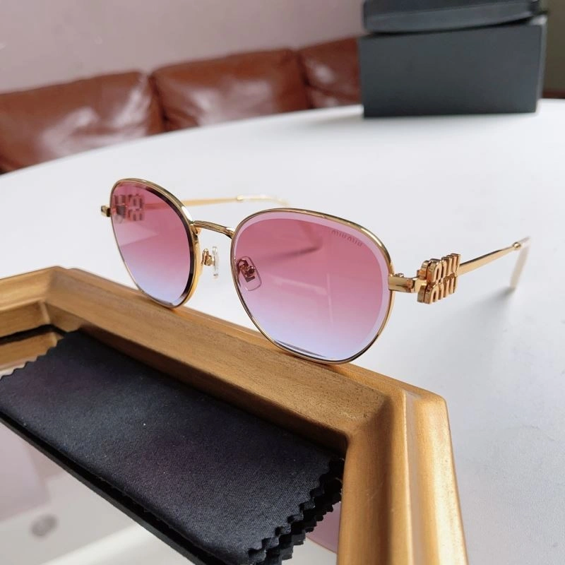 SunProtective Miu Miu Sunglasses 281607