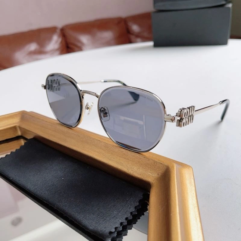 SunProtective Miu Miu Sunglasses 281607