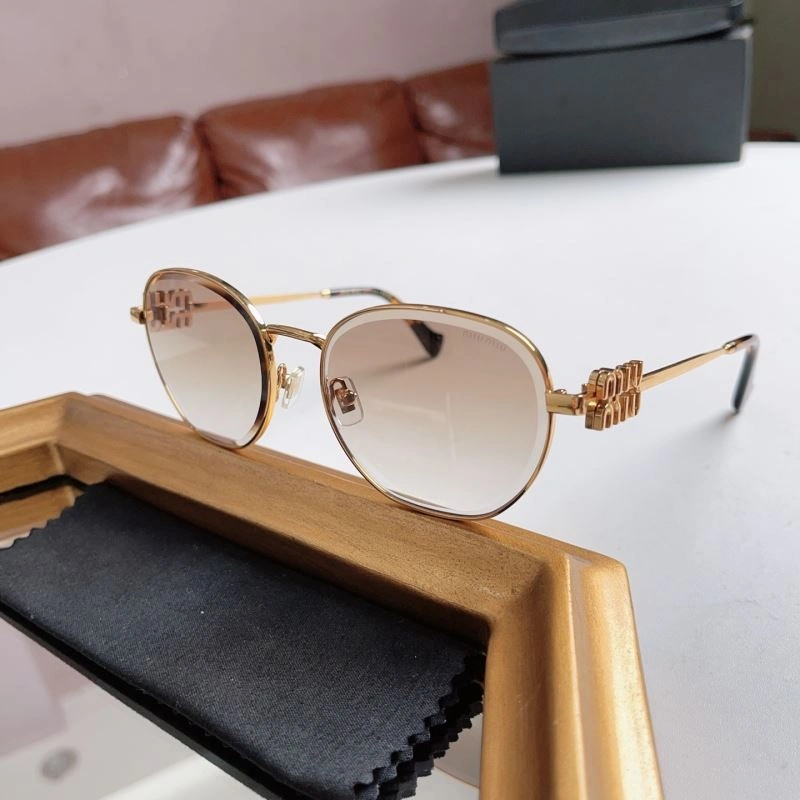 SunProtective Miu Miu Sunglasses 281607