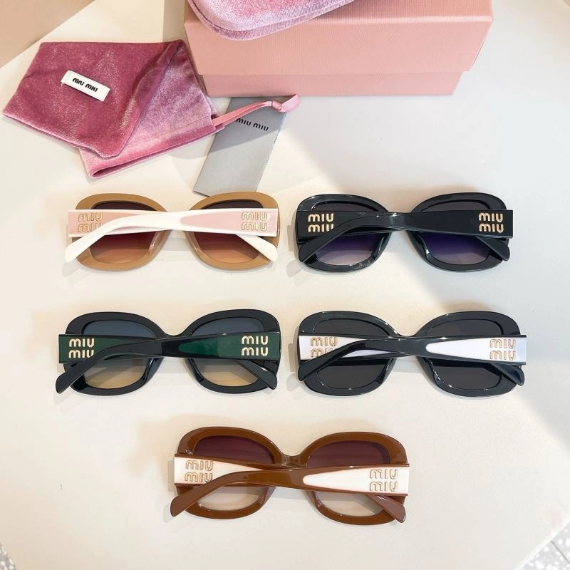 Miu Miu Sunglasses Sporty 281602
