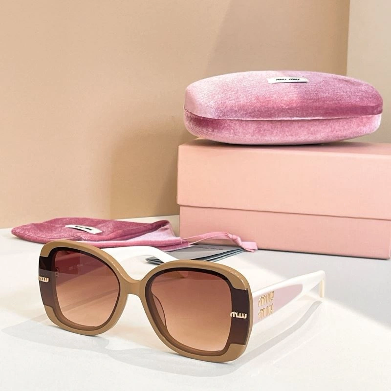 Miu Miu Sunglasses Sporty 281602