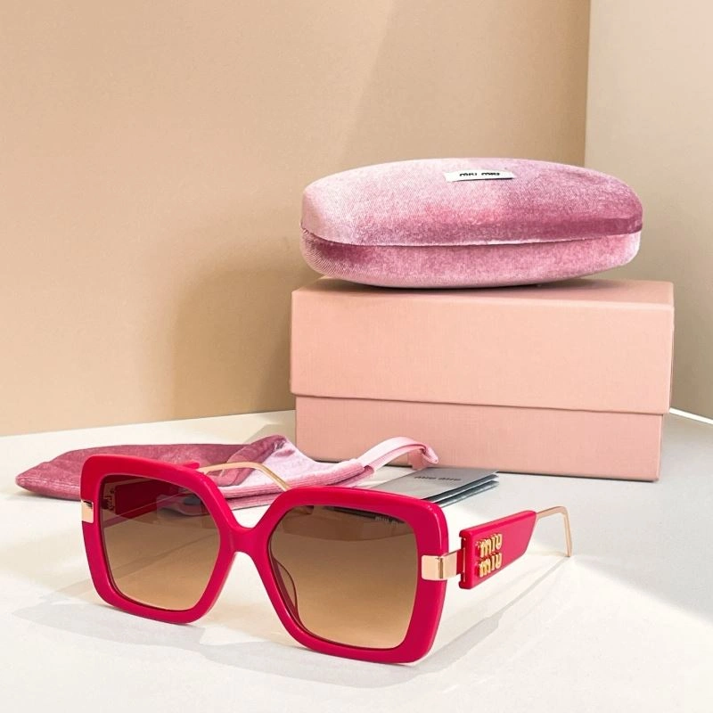 Compact Miu Miu Sunglasses 281617