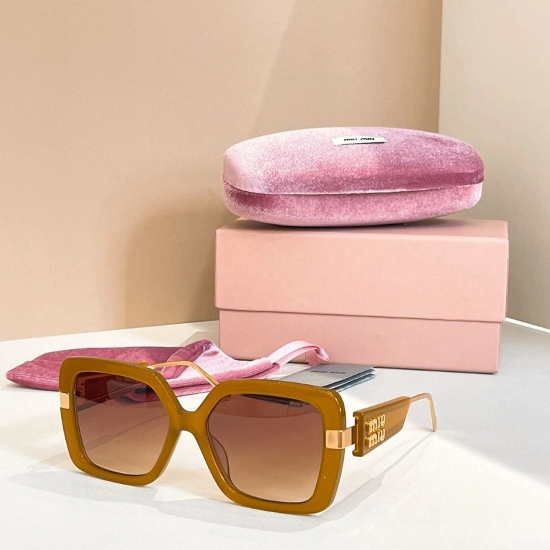 Compact Miu Miu Sunglasses 281617