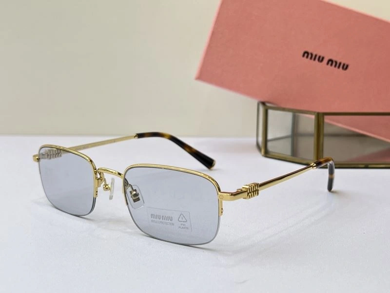Miu Miu Sunglasses Minimalist 281628