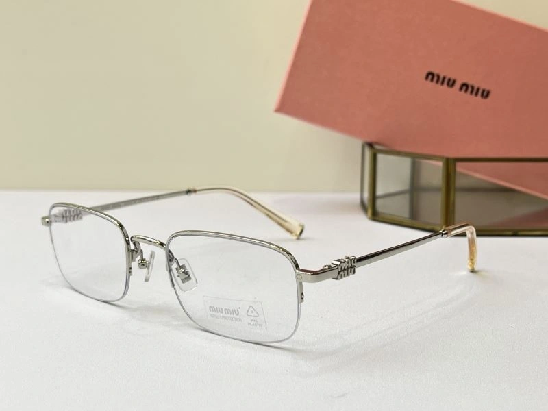 Miu Miu Sunglasses Minimalist 281628