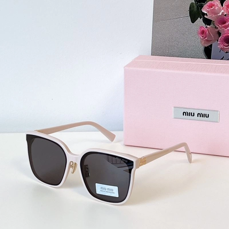 Miu Miu Sunglasses Durable 281627