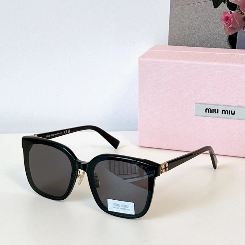 Miu Miu Sunglasses Durable 281627