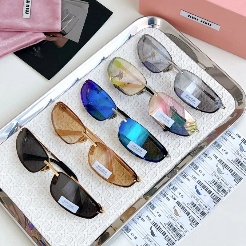 Miu Miu Sunglasses RelaxedFit 281610