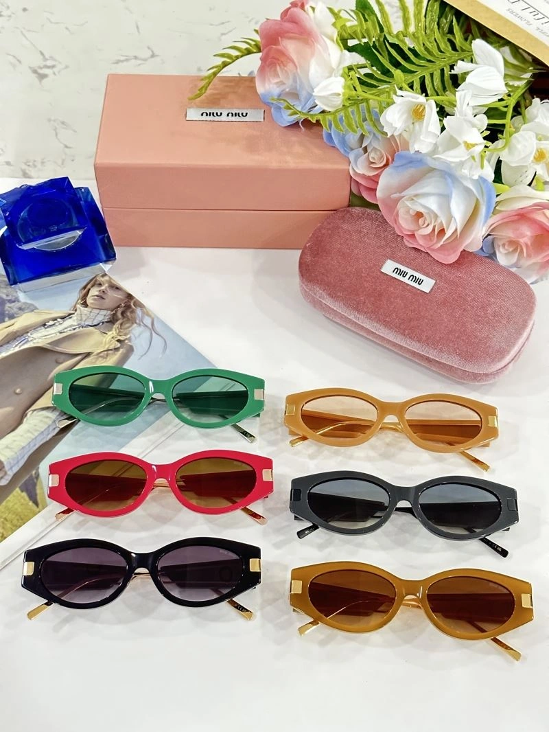 Miu Miu Sunglasses Casual 281611