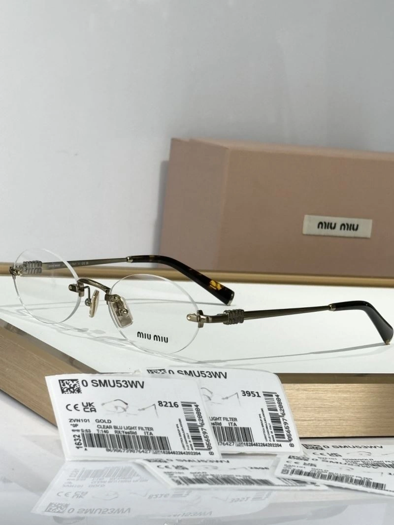 StreetReady Miu Miu Sunglasses 281626