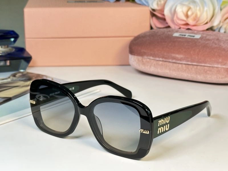 Miu Miu Sunglasses StreetReady 281604