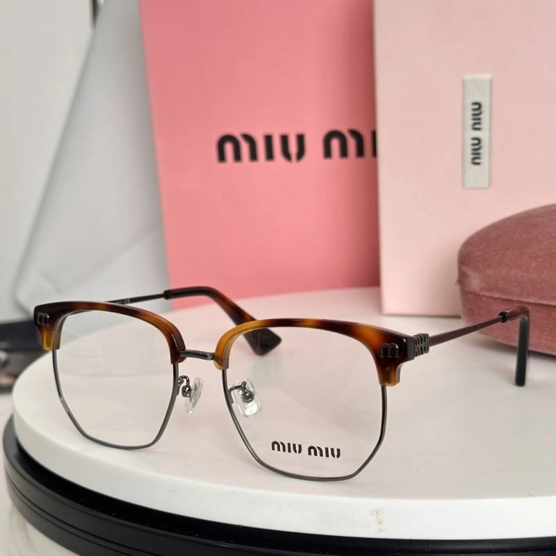 Miu Miu Sunglasses StreetReady 281605