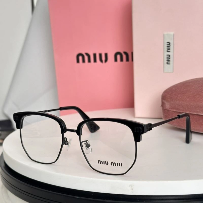 Miu Miu Sunglasses StreetReady 281605