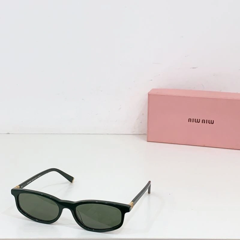 Refined Miu Miu Sunglasses 281600
