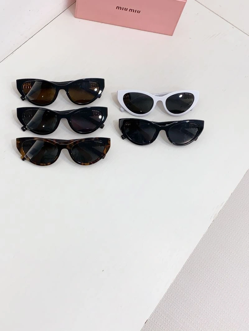 Miu Miu Sunglasses UrbanStyle 281599