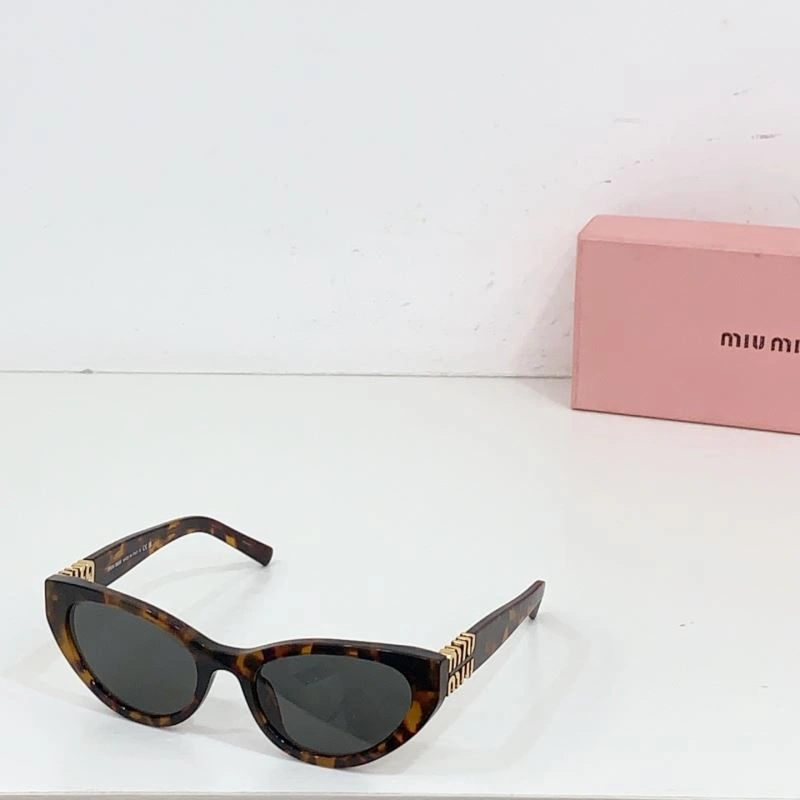 Miu Miu Sunglasses UrbanStyle 281599