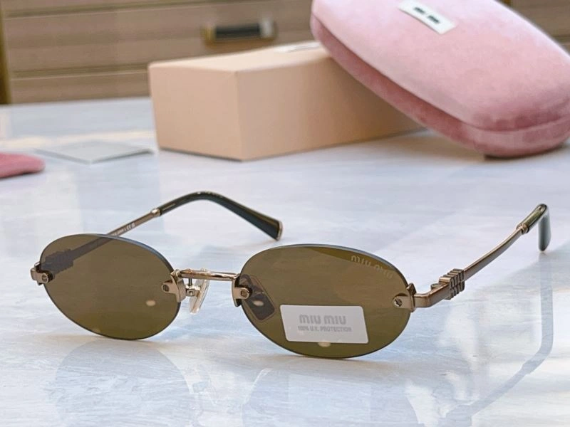 Flexible Miu Miu Sunglasses 281598