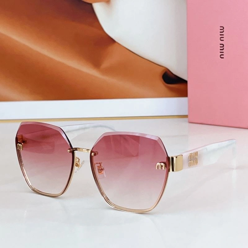 Miu Miu Sunglasses FashionForward 281596