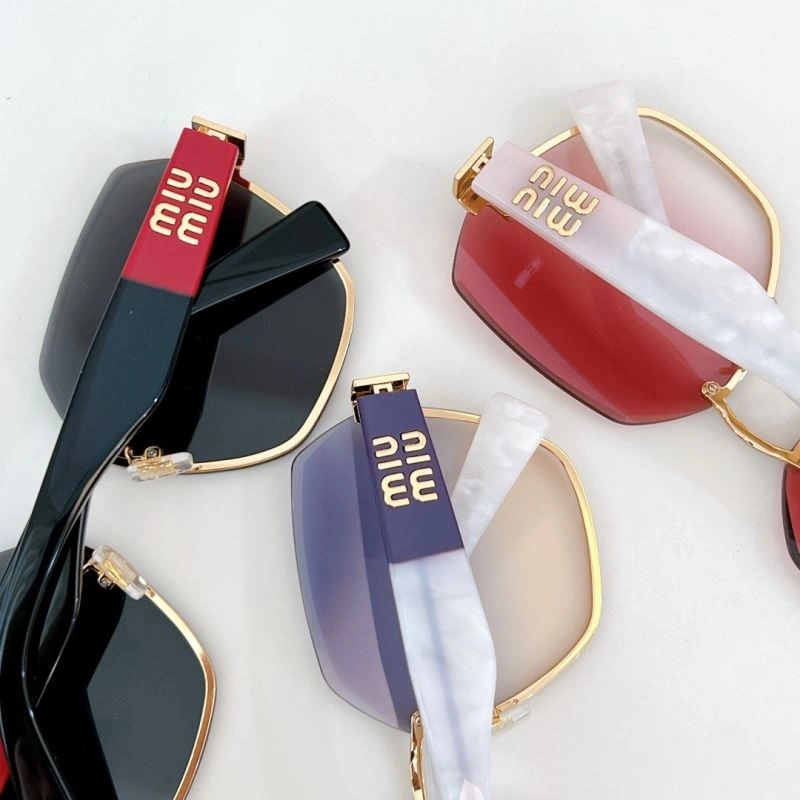 Miu Miu Sunglasses FashionForward 281596
