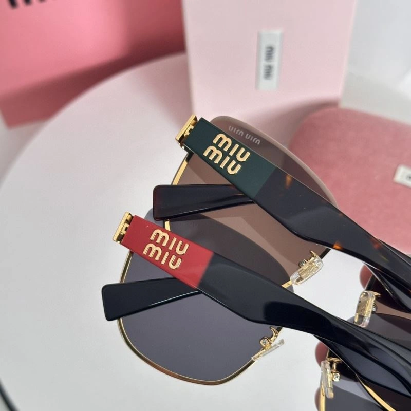Miu Miu Sunglasses Modern 281563