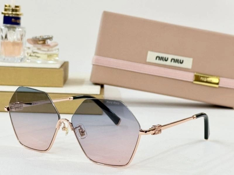 WellDesigned Miu Miu Sunglasses 281579