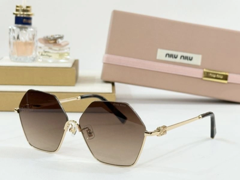 WellDesigned Miu Miu Sunglasses 281579