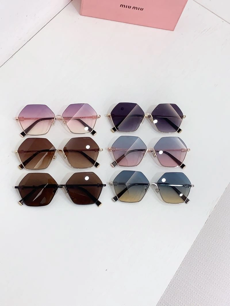 Resilient Miu Miu Sunglasses 281577