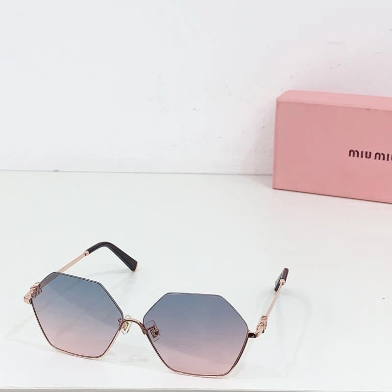 Resilient Miu Miu Sunglasses 281577