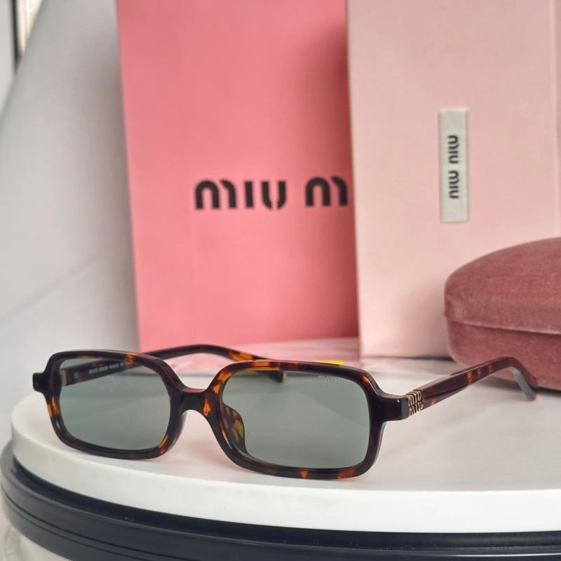 Miu Miu Sunglasses Stylish 281572