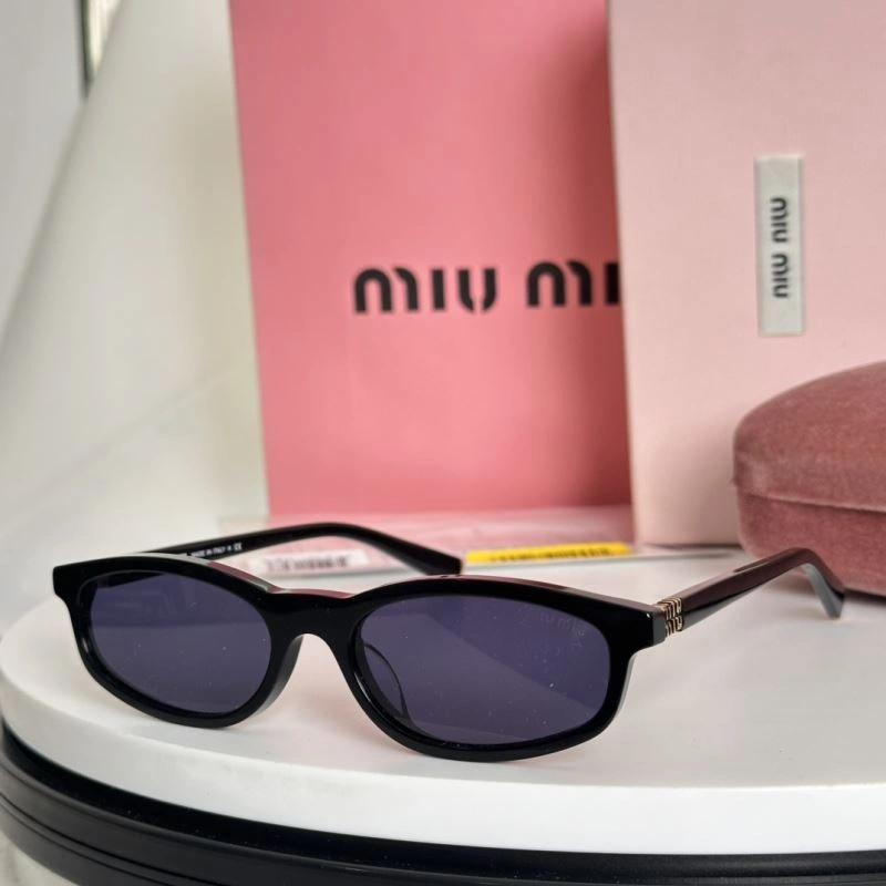 Miu Miu Sunglasses Stretchable 281588