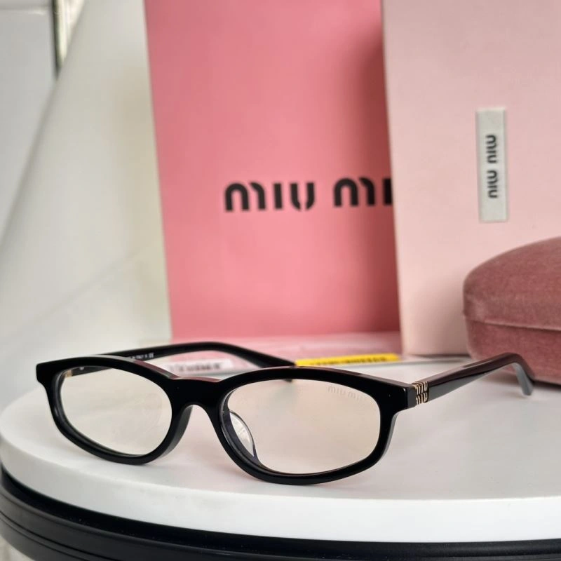 Miu Miu Sunglasses Stretchable 281588