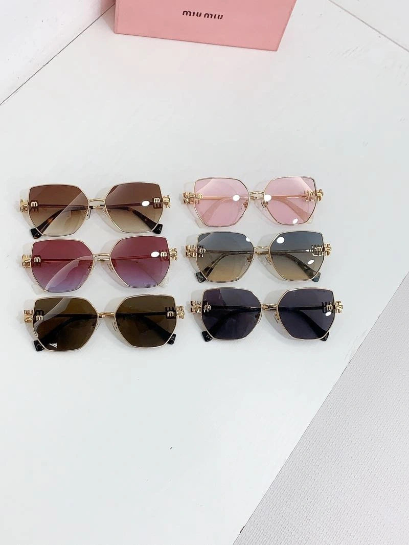 Miu Miu Sunglasses Minimalist 281565