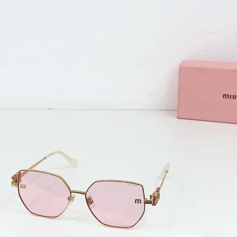 Miu Miu Sunglasses Minimalist 281565