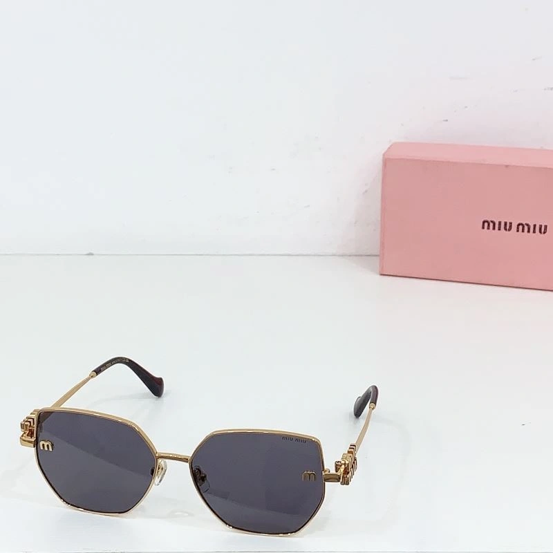 Miu Miu Sunglasses Minimalist 281565