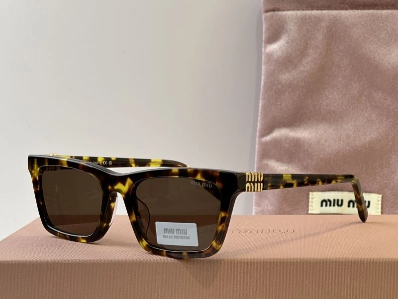 Comfortable Miu Miu Sunglasses 281569