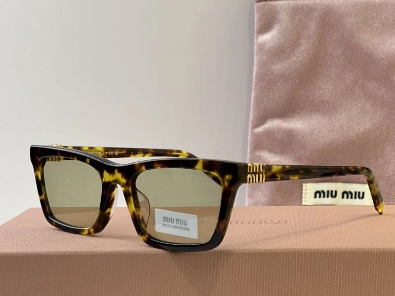 Comfortable Miu Miu Sunglasses 281569
