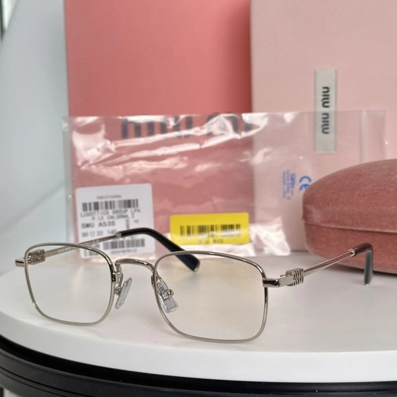 EyeCatching Miu Miu Sunglasses 281552