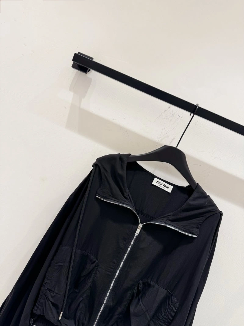 Miu Miu Sunscreen Jacket SmoothTexture 154444