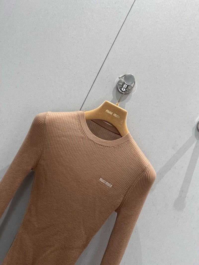 Miu Miu Sweaters Sophisticated 148639
