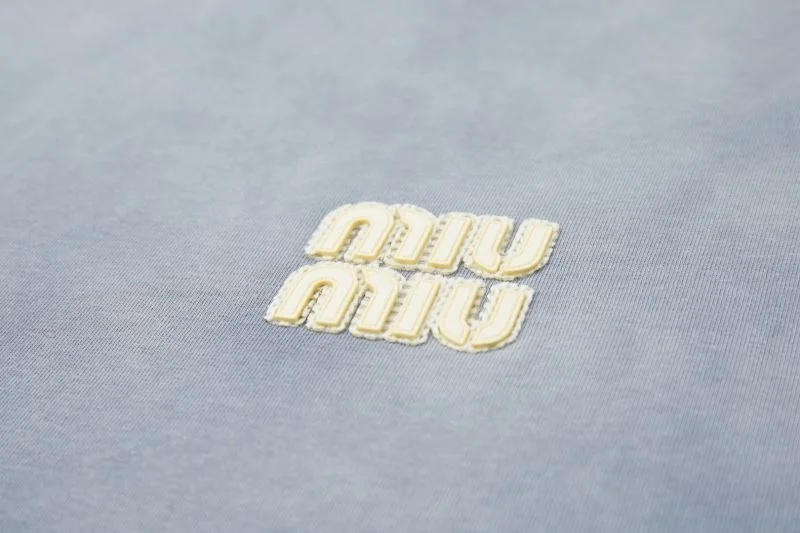 Miu Miu T-Shirts Trendsetting 163554