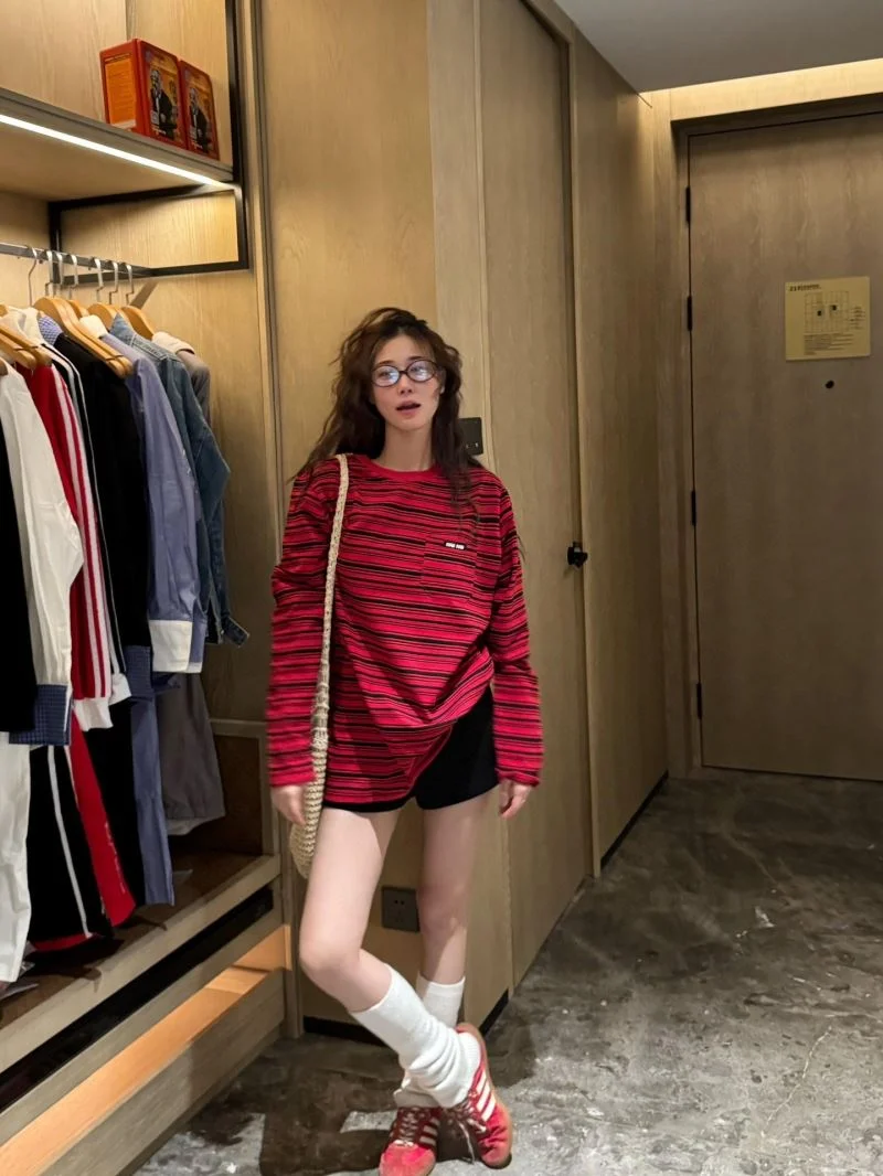 Modern Miu Miu T-Shirts 163546