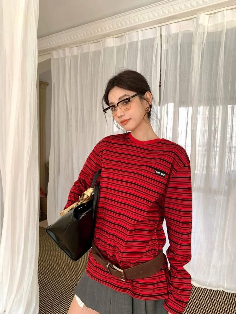 Modern Miu Miu T-Shirts 163546