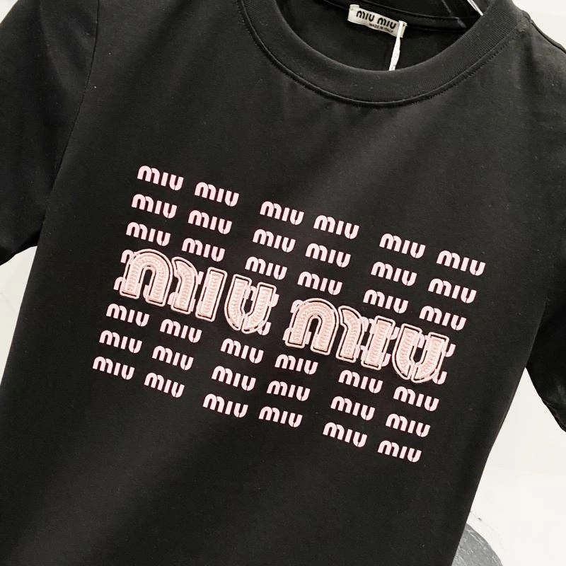 Miu Miu T-Shirts UrbanChic 162455