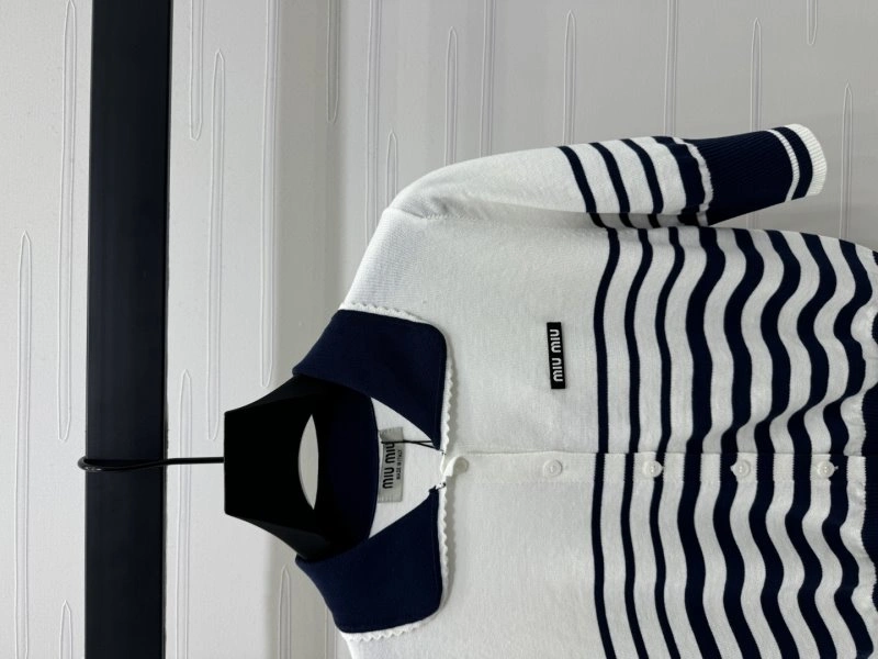 Miu Miu T-Shirts UrbanChic 151120