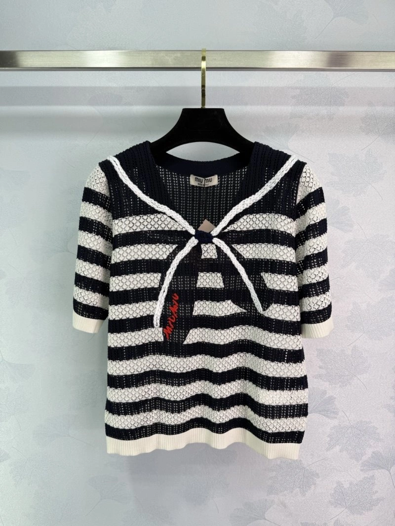 Miu Miu T-Shirts Breathable 151068