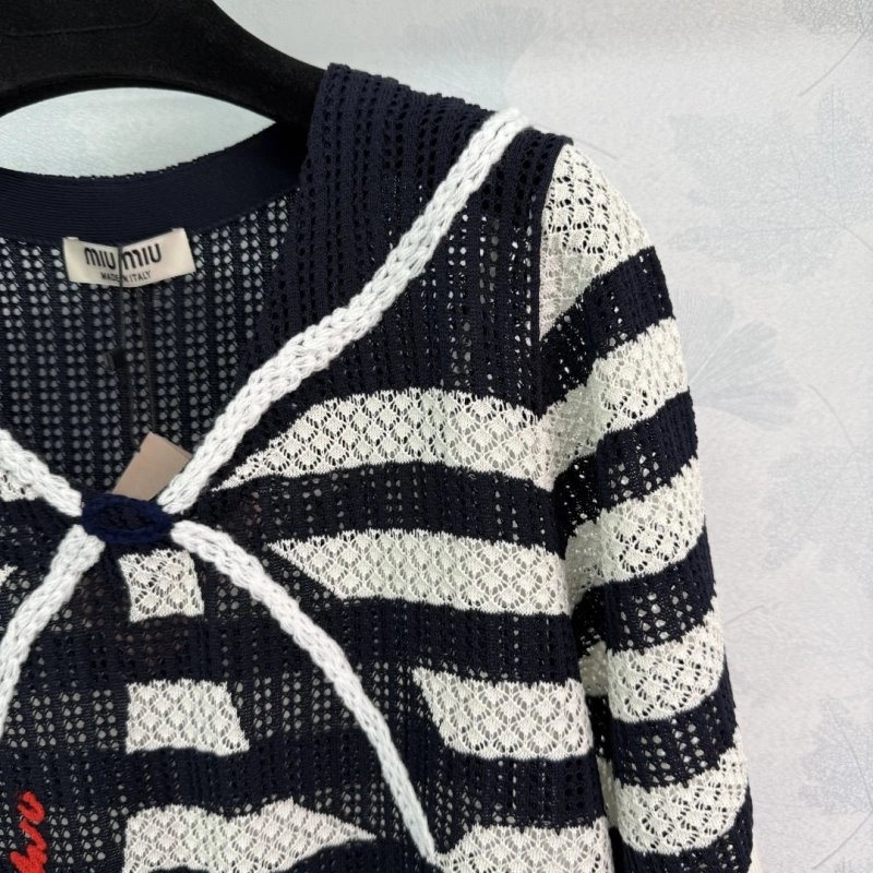 Miu Miu T-Shirts Breathable 151068