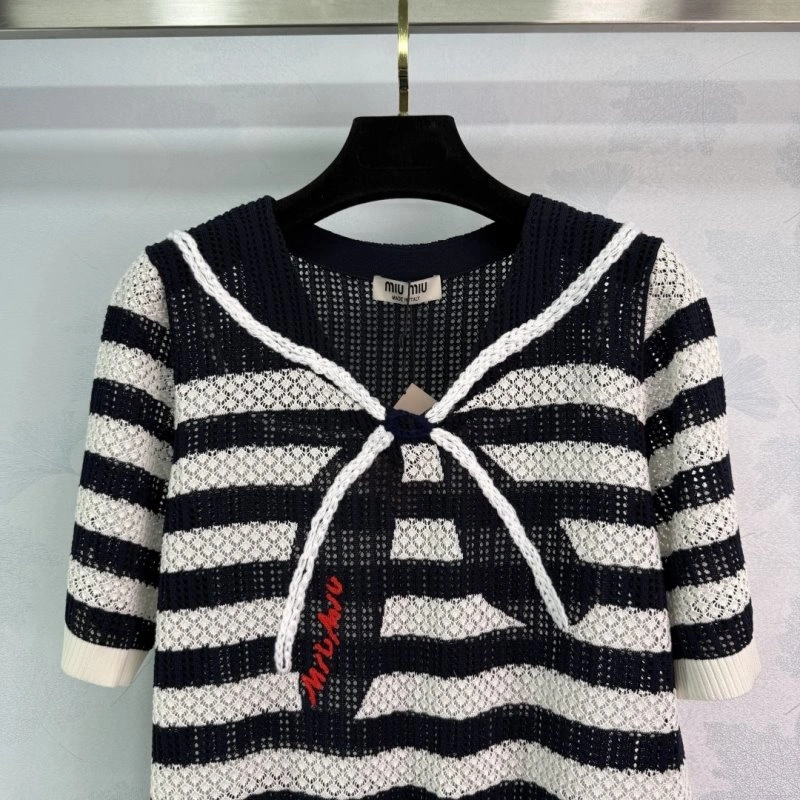 Miu Miu T-Shirts Breathable 151068