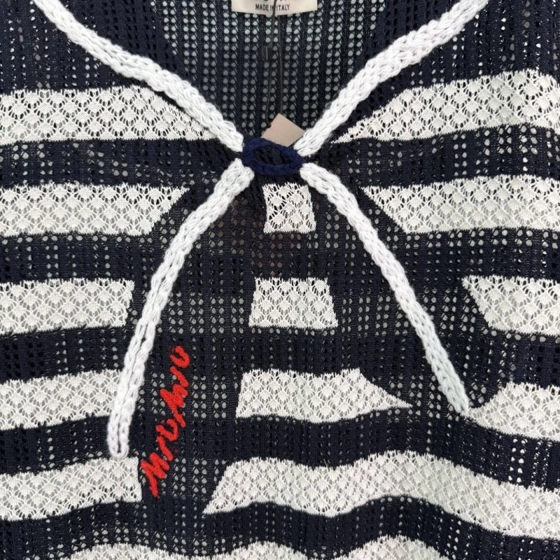Miu Miu T-Shirts Breathable 151068
